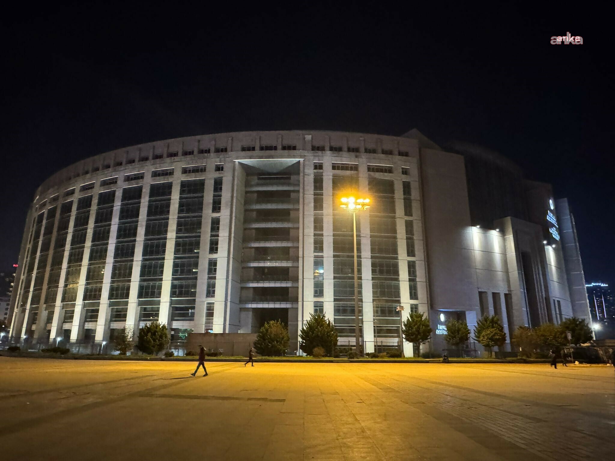 İBB'ye yeni operasyon... Genel Sekreter Yardımcısı Oktay Özel dahil 6 kişi serbet, 1 kişi hakkında ev hapsi