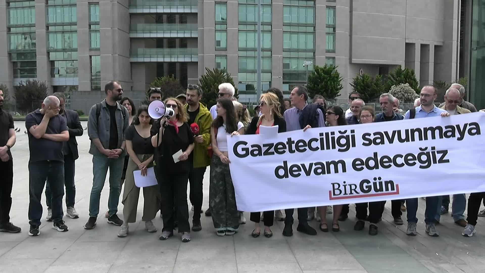 BirGün muhabiri Sarya Toprak'ı hedef gösterenlere suç duyurusu: Bu saldırı, hakikatin peşinden giden gazetecilere açık bir gözdağıdır