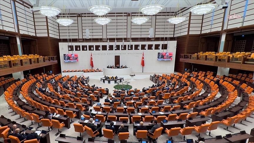 CHP, memurlar için sicil affını içeren kanun teklifini TBMM'ye sundu