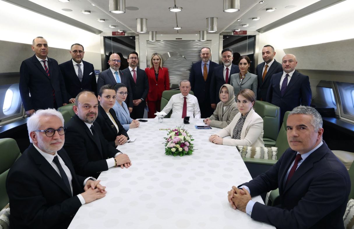 Cumhurbaşkanı Erdoğan'dan yeni transfer mesajı: Bundan sonra da aramıza katılacak arkadaşlar olabilir