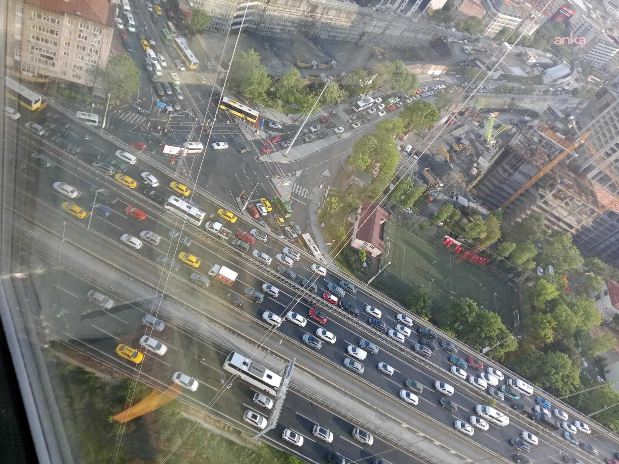 İstanbul'da trafik yoğunluğu yüzde 87'ye ulaştı