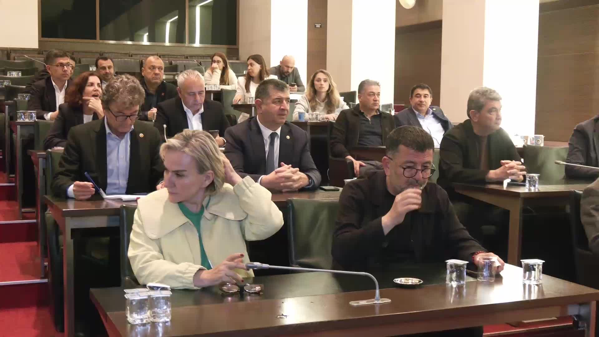 CHP PM üyeleri ve Milletvekilleri gece boyu nöbette