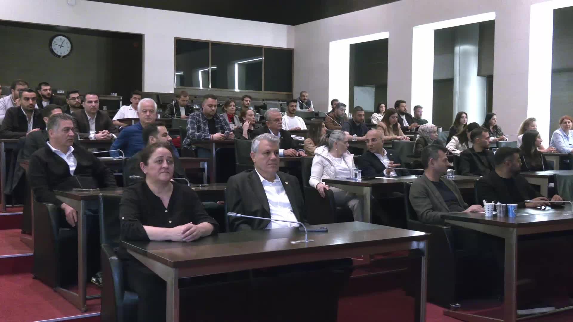 CHP’de mutlak butlan kararına karşı nöbet sürüyor: Partimiz sahipsiz, ülkemiz ve halkımız çaresiz değil