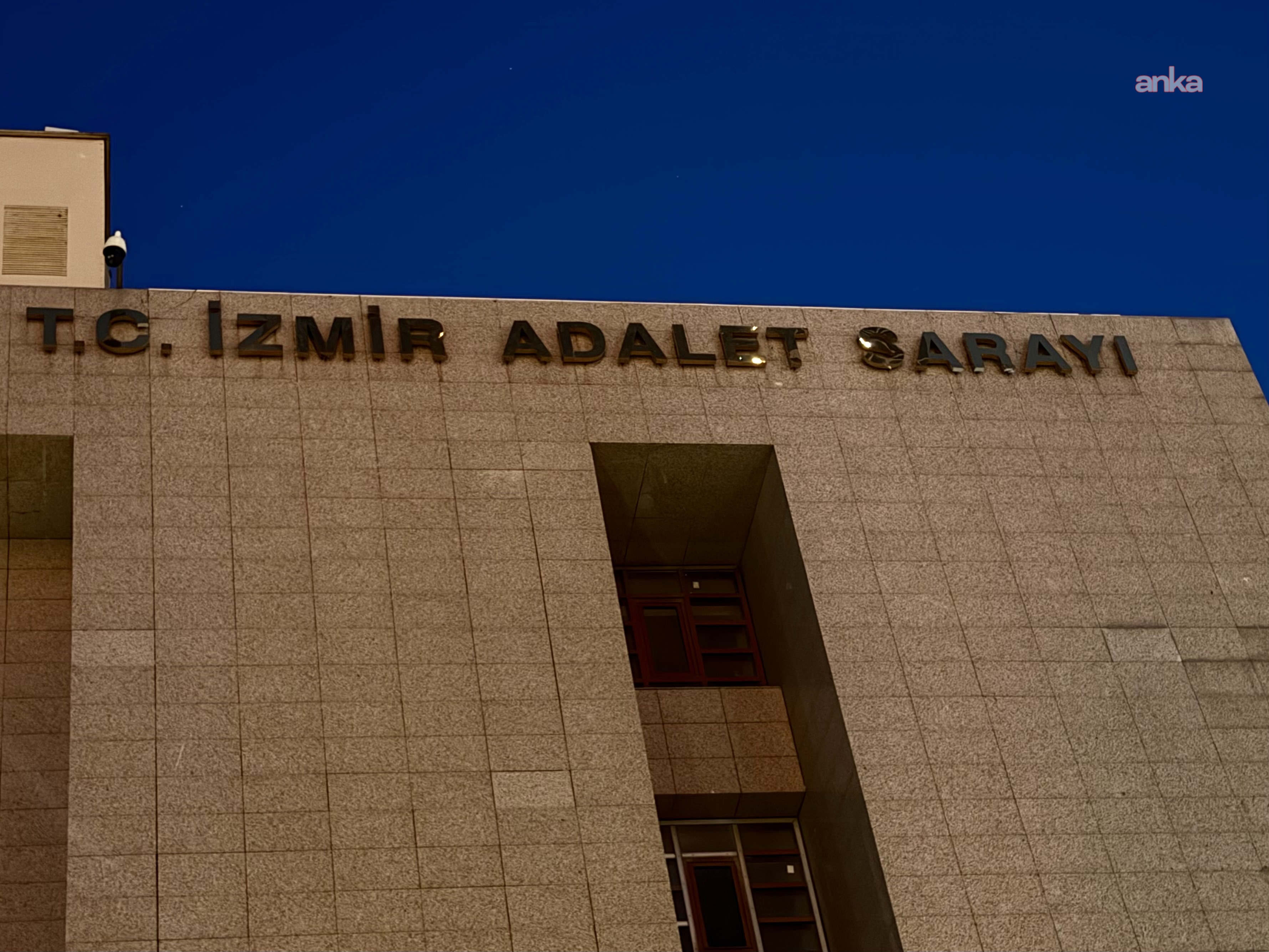 Güzelbahçe Belediye Başkanı Günay ile İmar ve Şehircilik Müdürü Bayraktar tutuklandı