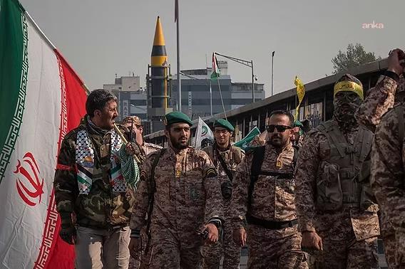 İran: ABD saldırılarının ardından Amerikan hava üssü hedef alındı